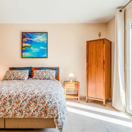 D'hotes A Bed & Breakfast Fontarèches
