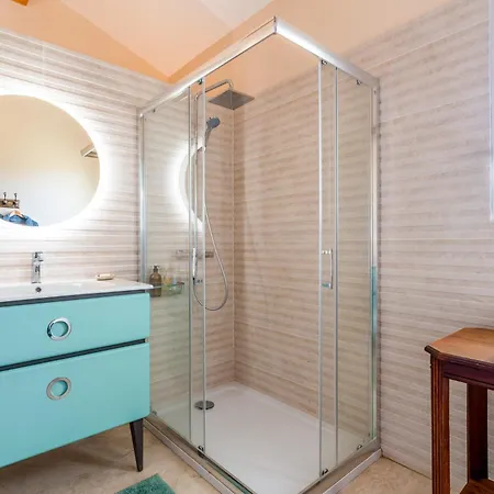 D'hotes A Bed & Breakfast 3*