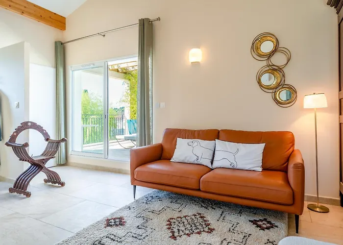D'hotes A Bed & Breakfast Fontareches